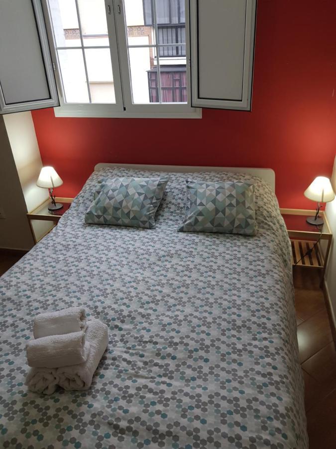 Magnifico Apartamento Tipo Duplex En Triana Seville Luaran gambar