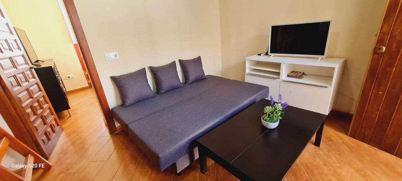 Magnifico Apartamento Tipo Duplex En Triana Seville Luaran gambar